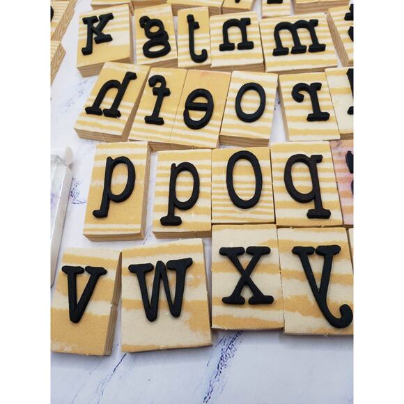 Lot of 30+ Random Letters and Numbers Wood Mounted Felt Stamps With Ink - Picture 5 of 9